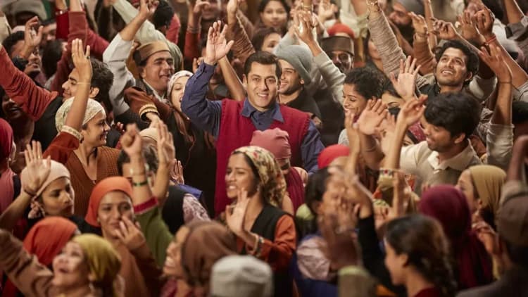 Tubelight Poster