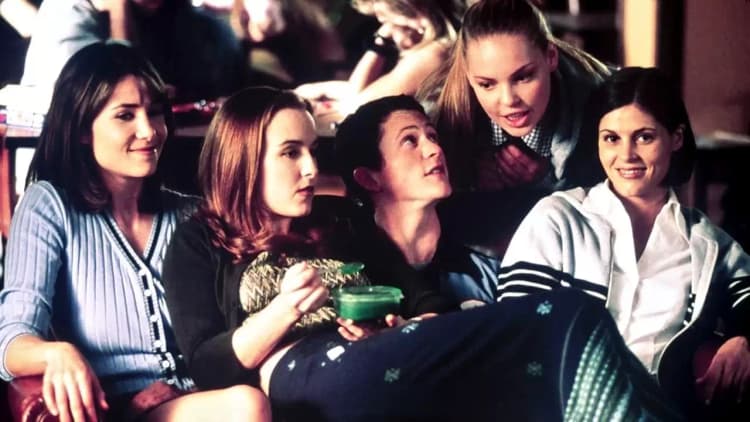 100 Girls Poster