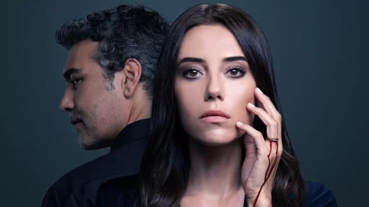 Sadakatsiz Poster