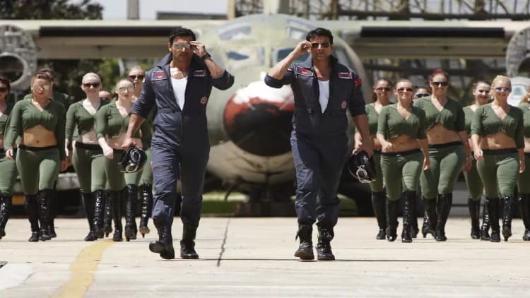 Desi Boyz Poster