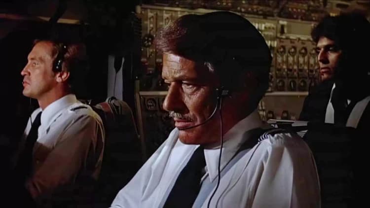 Airport 1975 Poster