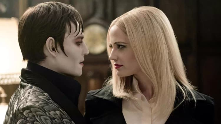 Dark Shadows Poster