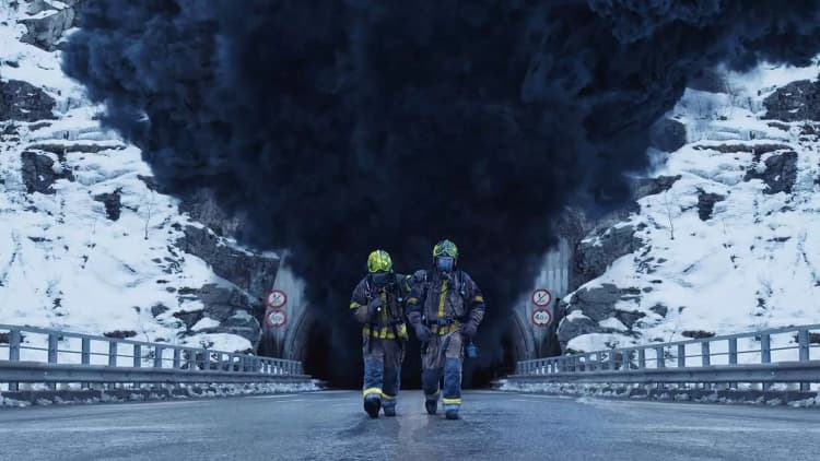 The Tunnel Poster